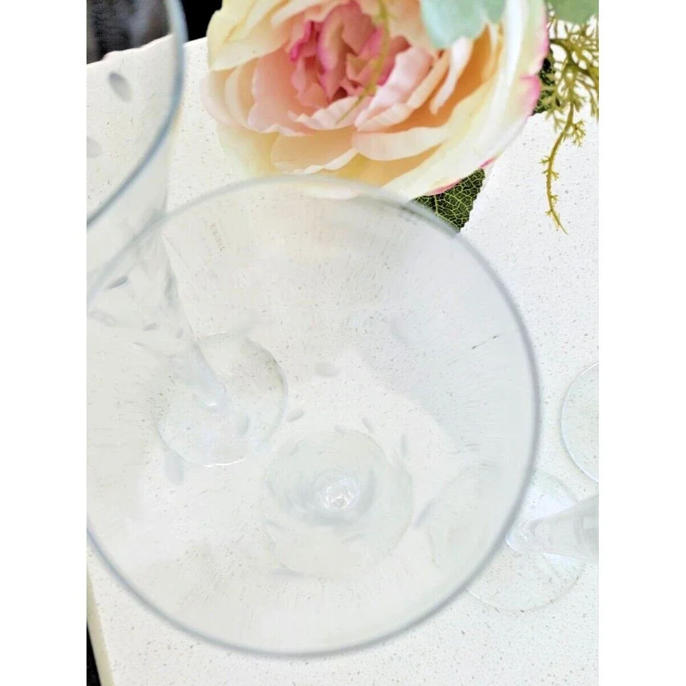 Set of 4 Polka Dot Etched Hollow Stemmed Champagne Flutes 9.75